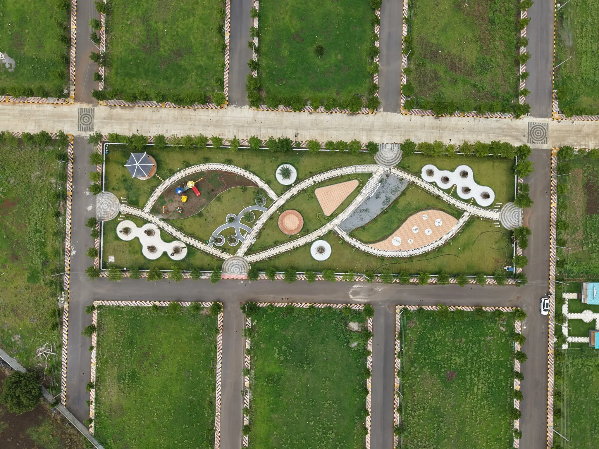 Top view of central amenity park at Sahasra open plot development