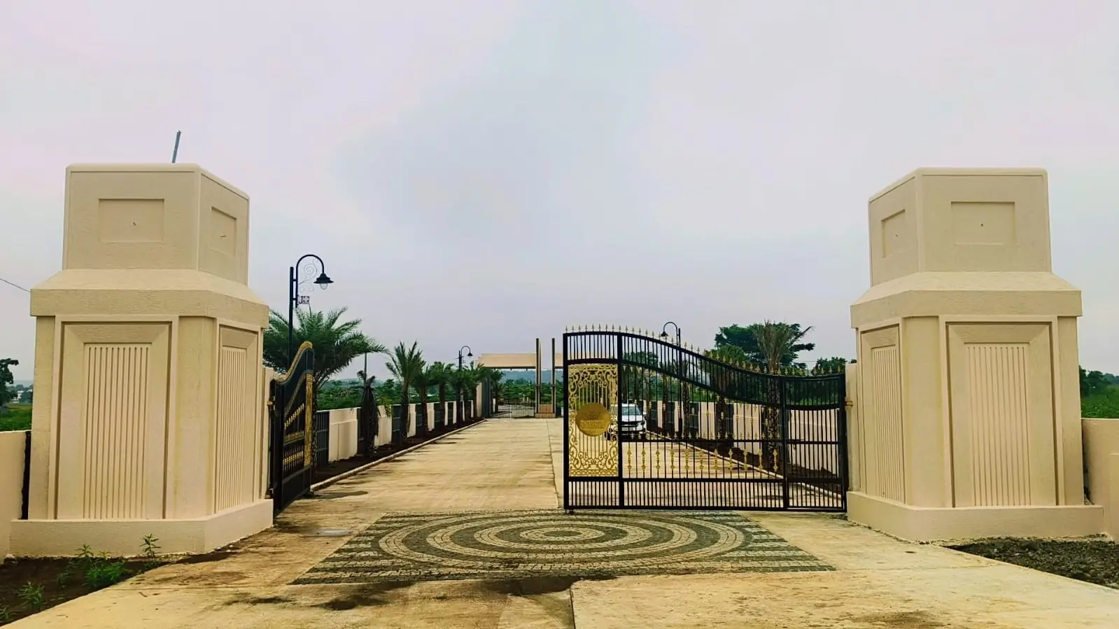 Main entrance gate of Sahasra residential open plot project